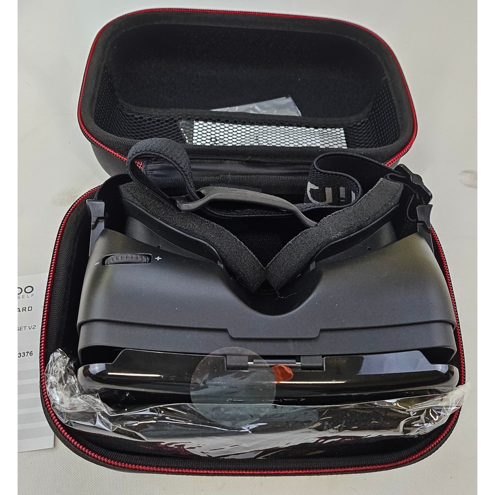 Homido V2 Virtual Reality Headset for 4-5.7 inch Smartphones with Carry Case‎